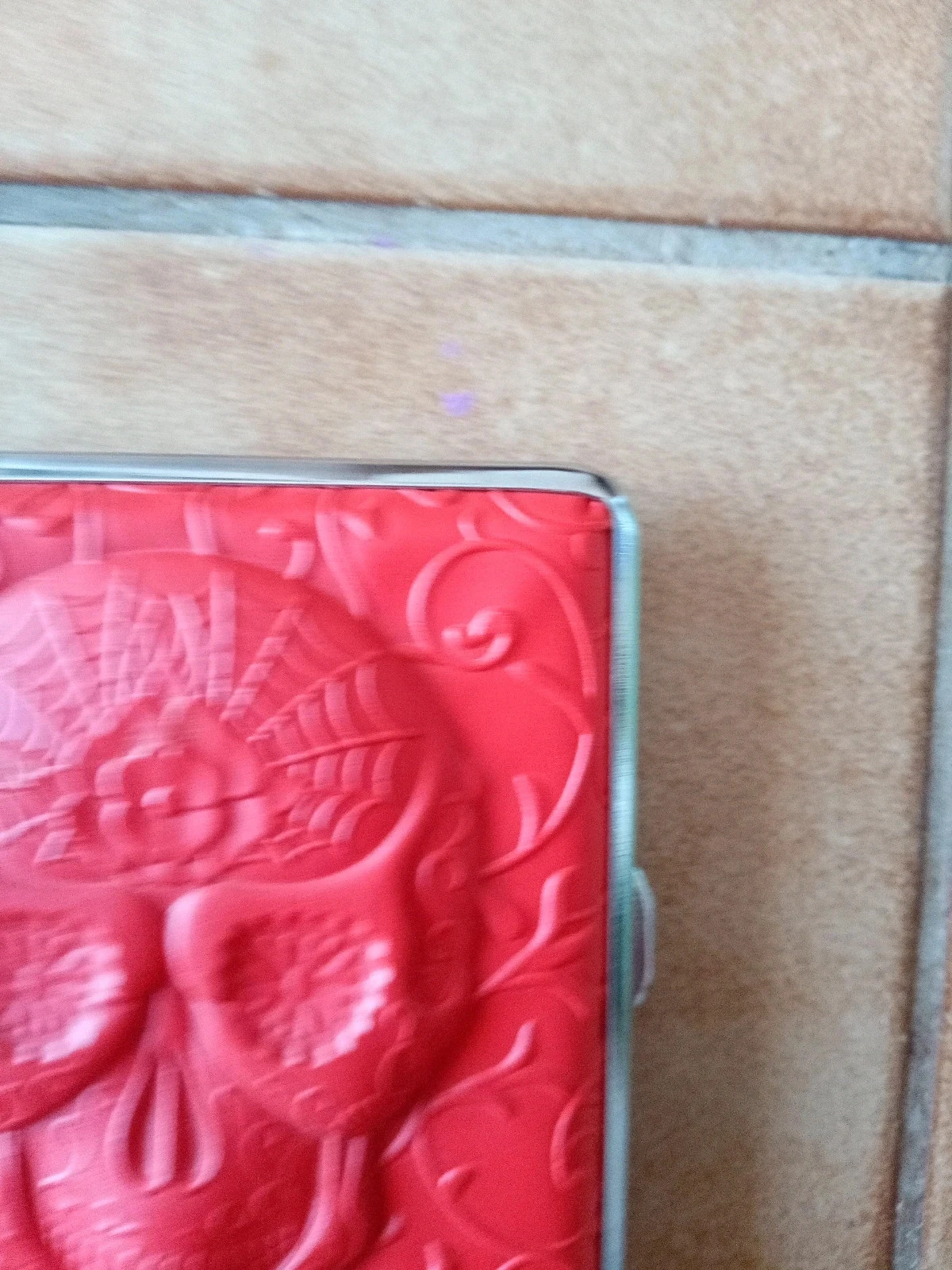 Red rigid cigarette case with embossed skull - Rock / Gothic style – photo 5